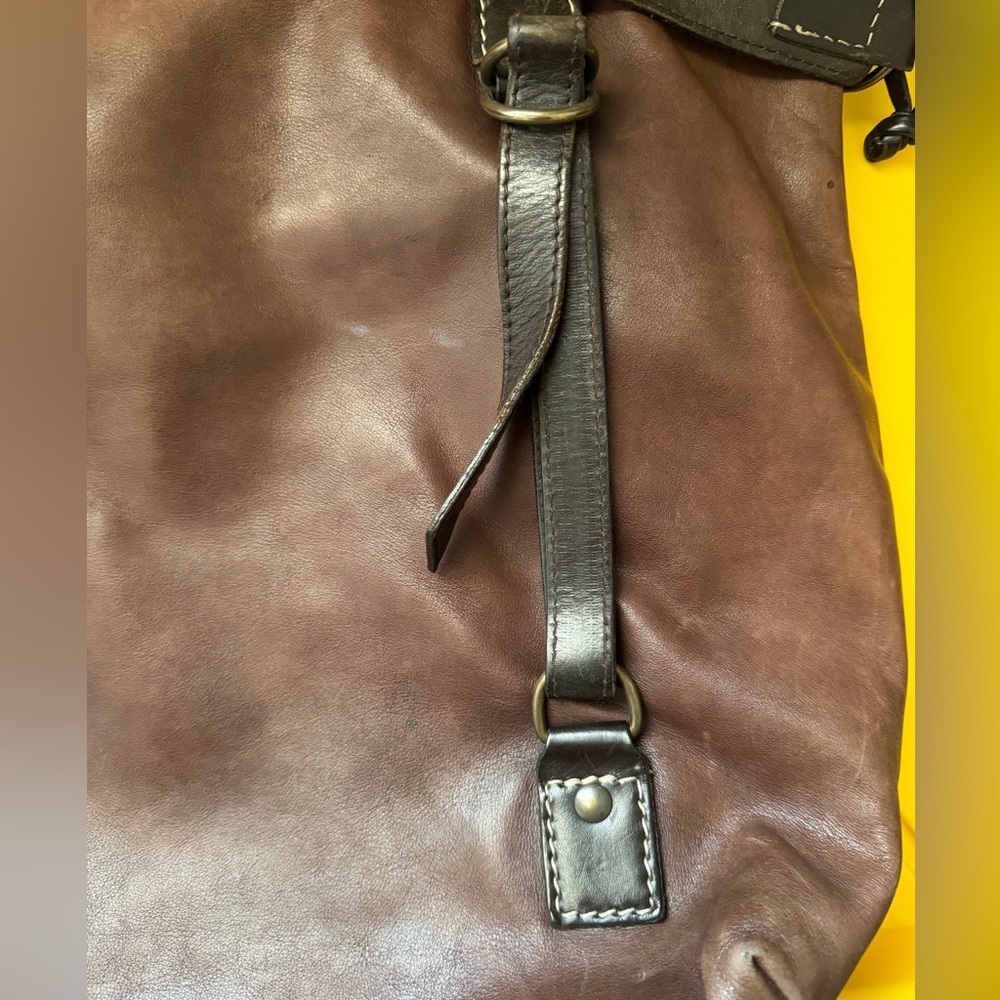 JOHN VARAVATOS Italian Leather Messenger Bag - Picture 10 of 16